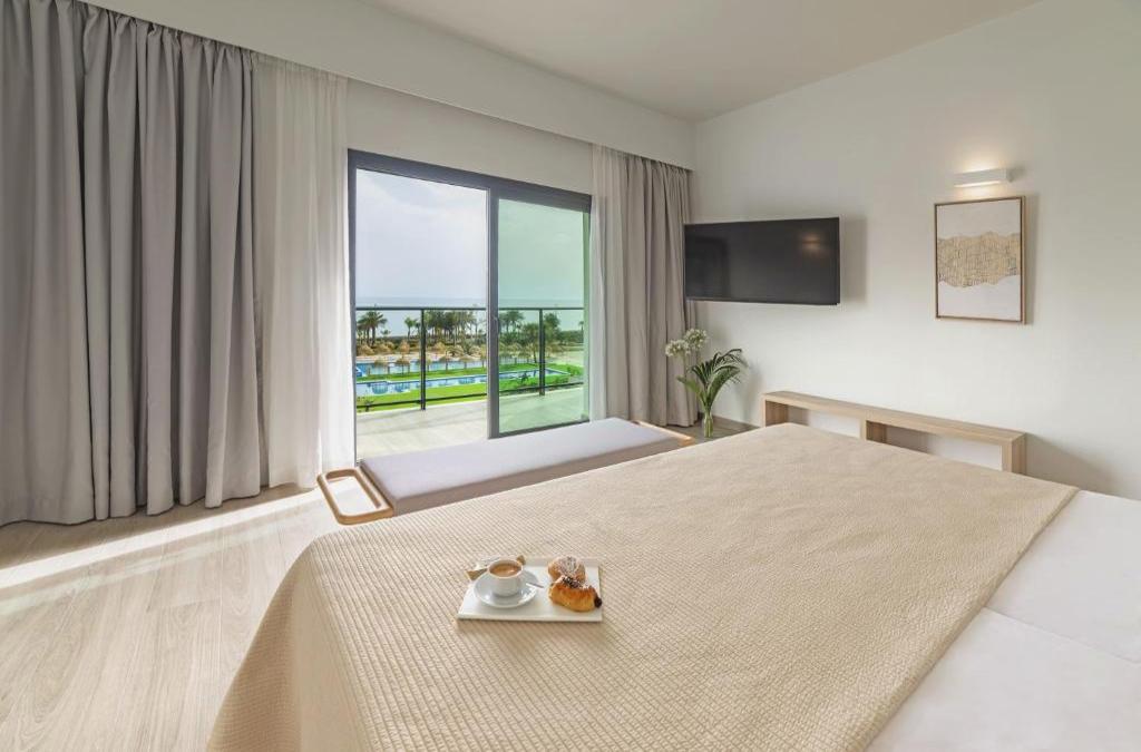 Date el capricho: hotel 5*, lujo y sol infinito Cabo de Gata