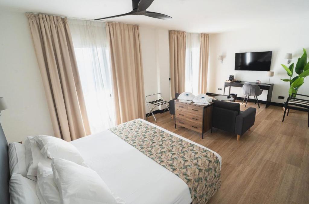 Despiértate frente al Mediterráneo: una escapada 4* en Rincón de la Victoria - FAY Victoria Beach
