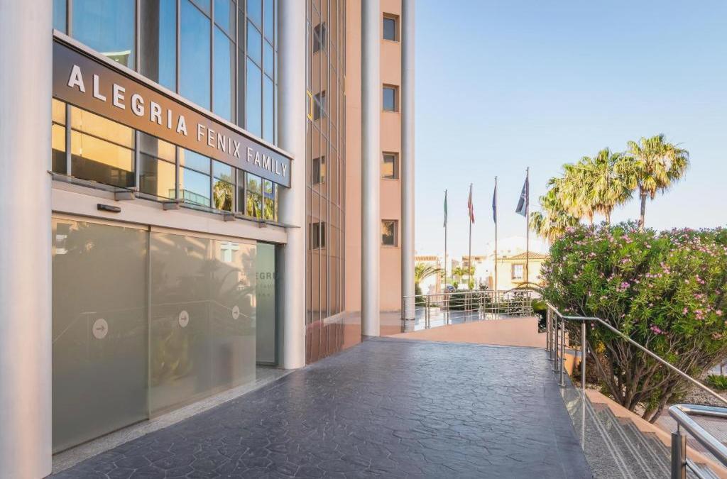 ¡Adelántate! Reserva ya tus vacaciones 2026 en hotel 4* (Roquetas de Mar)