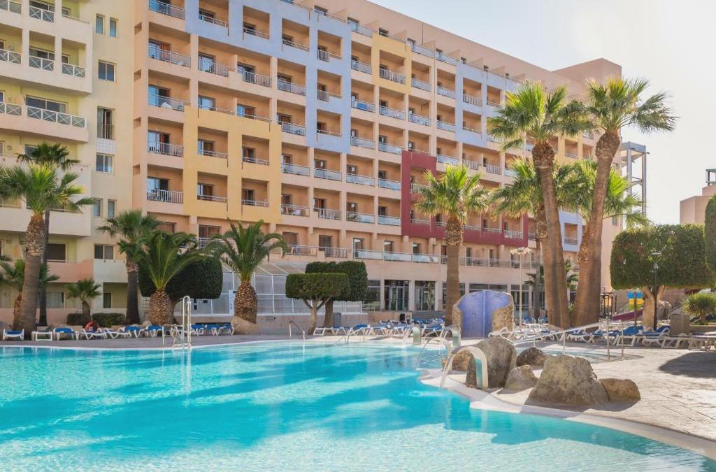 ¡Adelántate! Reserva ya tus vacaciones 2026 en hotel 4* (Roquetas de Mar)