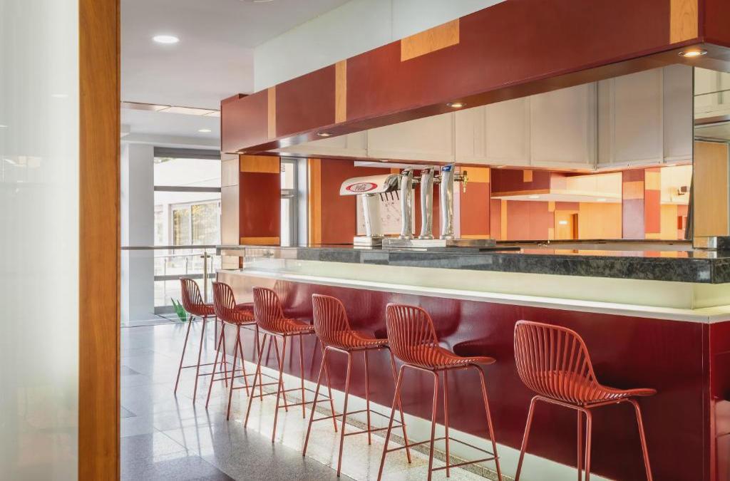 ¡Adelántate! Reserva ya tus vacaciones 2026 en hotel 4* (Roquetas de Mar)