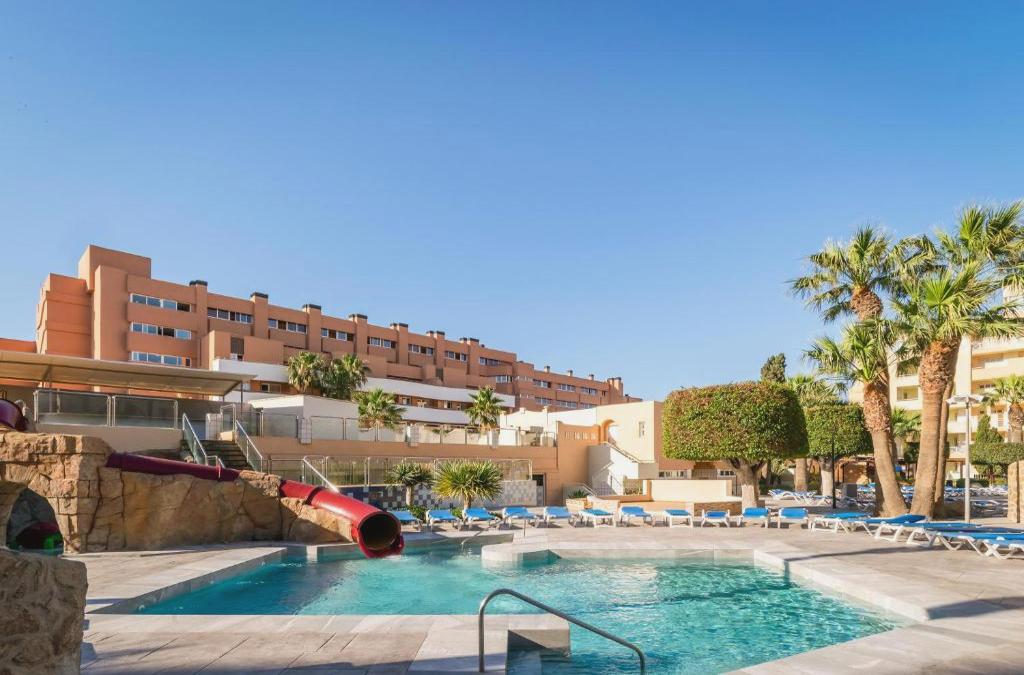¡Adelántate! Reserva ya tus vacaciones 2026 en hotel 4* (Roquetas de Mar) - Alegria Fenix Family
