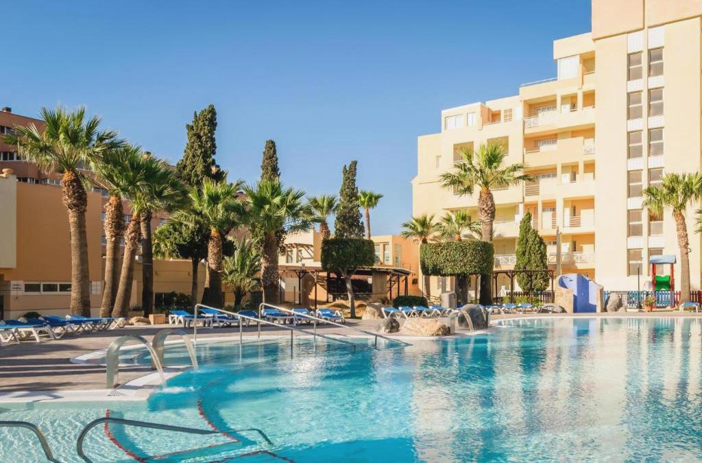 ¡Adelántate! Reserva ya tus vacaciones 2026 en hotel 4* (Roquetas de Mar) - Alegria Fenix Family
