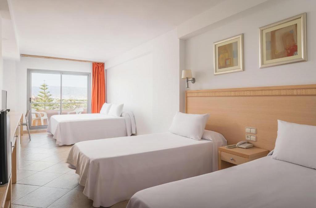 ¡Adelántate! Reserva ya tus vacaciones 2026 en hotel 4* (Roquetas de Mar)