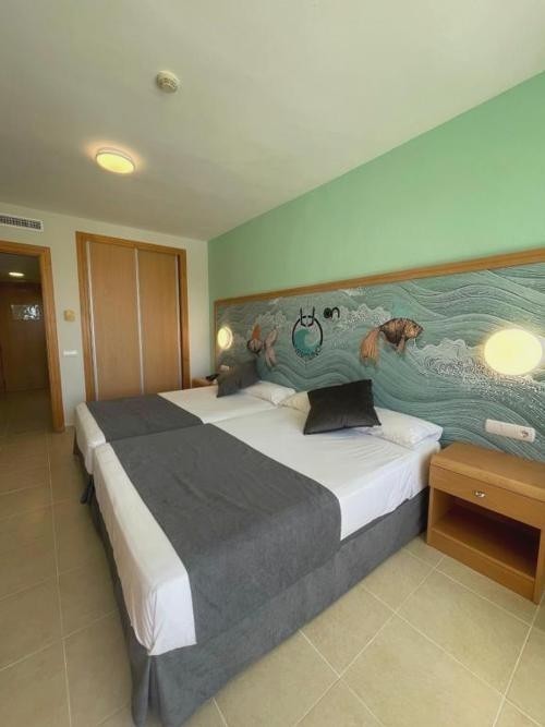 Vacaciones 2025 en Roquetas de Mar ¡1er NIÑO GRATIS! - Hotel Neptuno by On Group