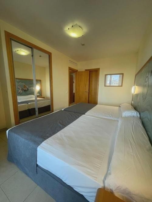 Vacaciones 2025 en Roquetas de Mar ¡1er NIÑO GRATIS! - Hotel Neptuno by On Group