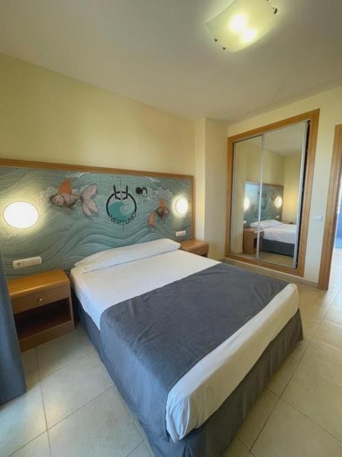 Vacaciones 2025 en Roquetas de Mar ¡1er NIÑO GRATIS! - Hotel Neptuno by On Group