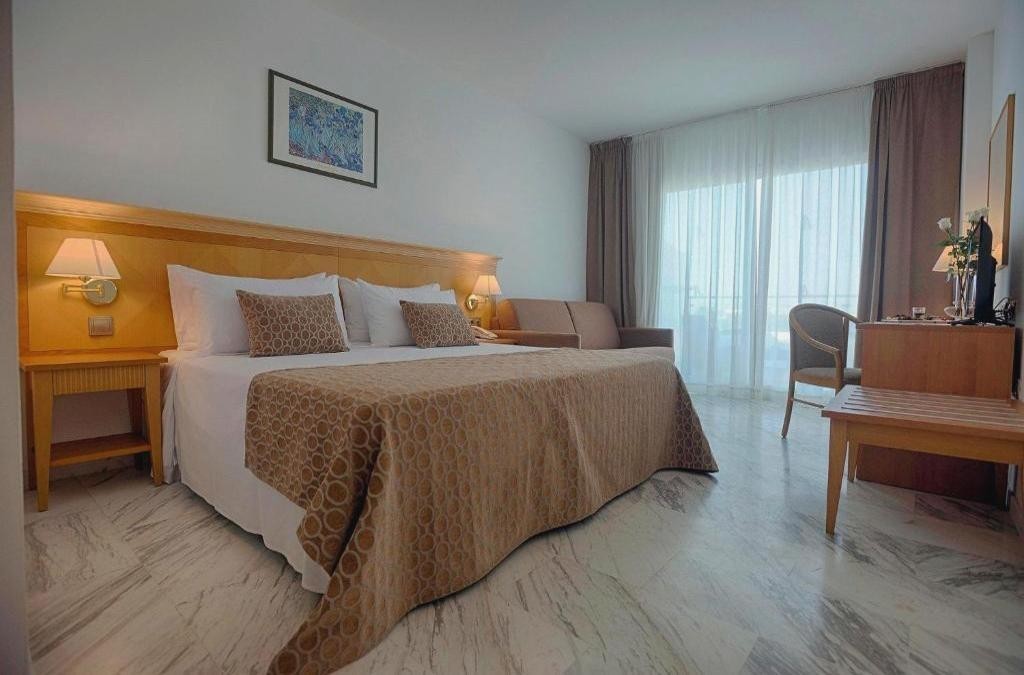 Vacaciones en Hotel 4* con Media Pensión en Rota (Cádiz) - ALEGRIA Costa Ballena Aquafun & Spa