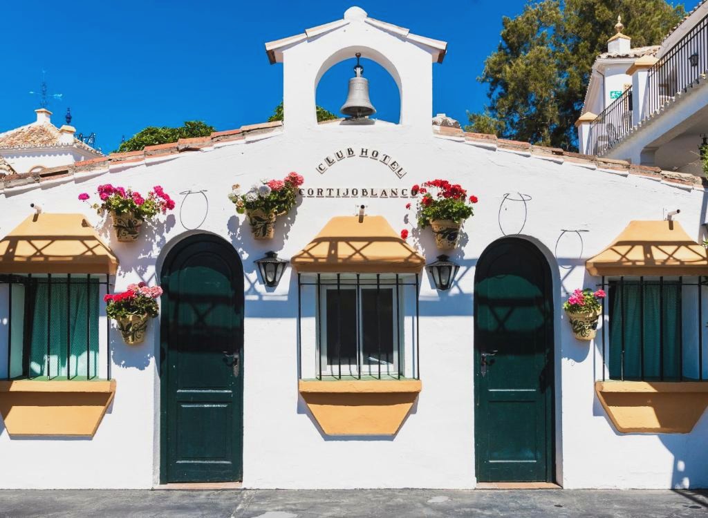 Vacaciones en TODO INCLUIDO en un verdadero cortijo andaluz (Costa del Sol) ¡1º niño GRATIS! - Globales Cortijo Blanco