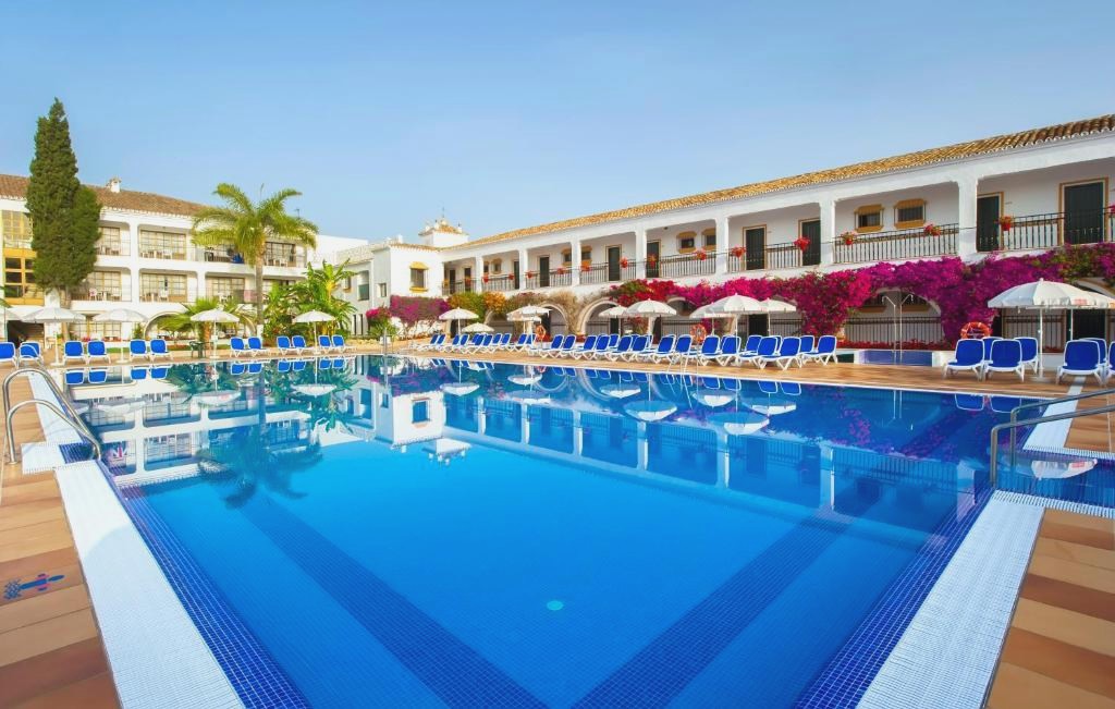 Vacaciones en TODO INCLUIDO en un verdadero cortijo andaluz (Costa del Sol) ¡1º niño GRATIS! - Globales Cortijo Blanco