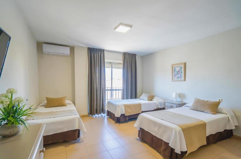 ¡Sevilla tiene un color especial! Descubre su arte, sus tapas y su encanto - Apartamentos Puerta del Sur