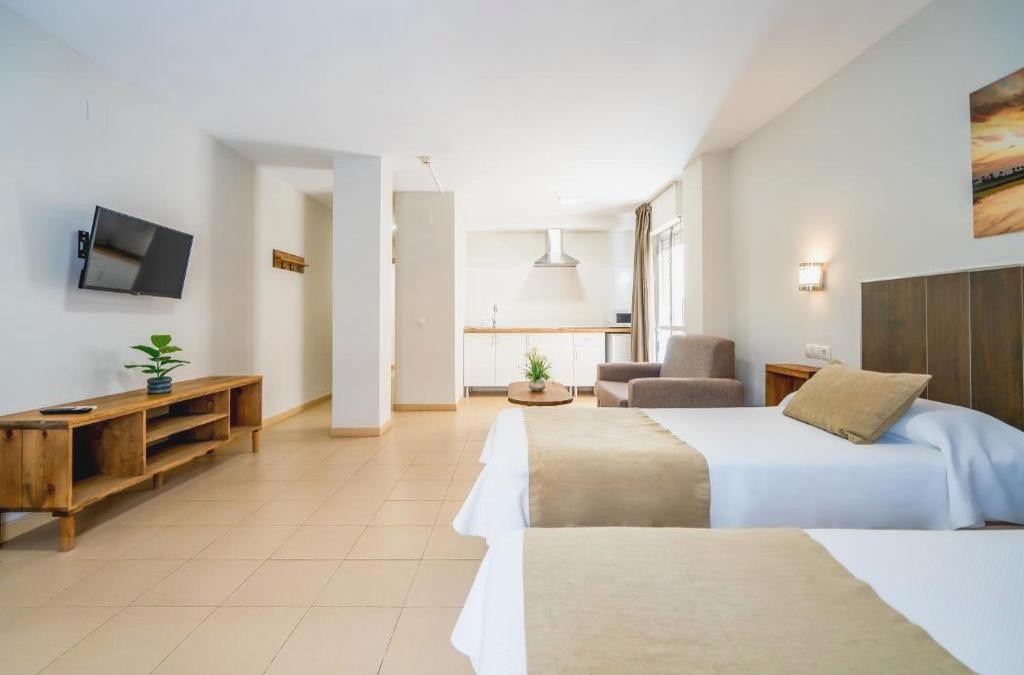 ¡Sevilla tiene un color especial! Descubre su arte, sus tapas y su encanto - Apartamentos Puerta del Sur
