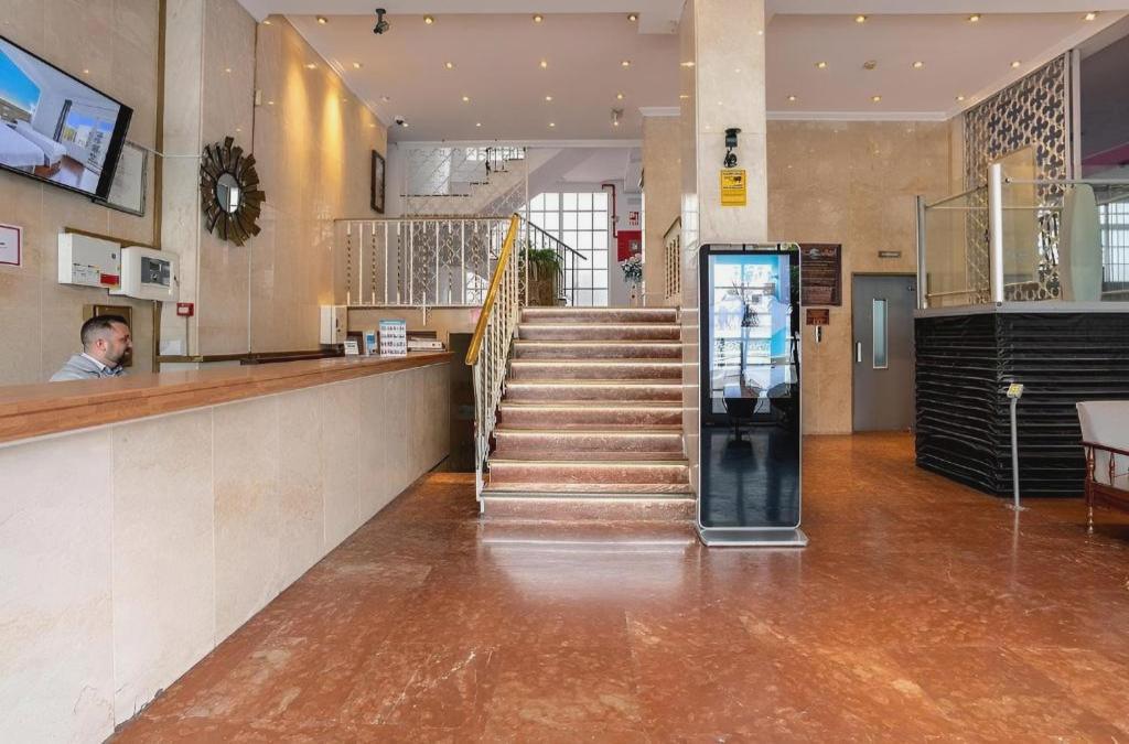 Stay in the heart of Torremolinos at a great price!