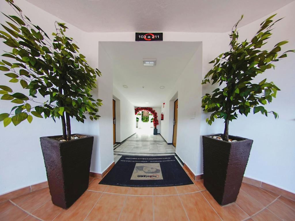 Hotel Zen Airport