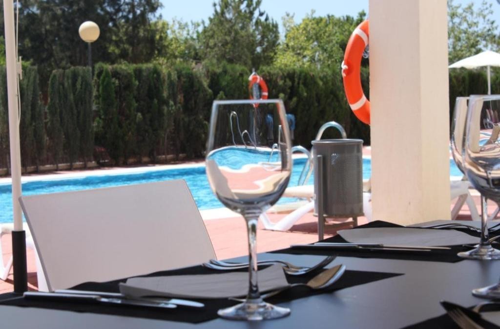 ¡Este otoño, pon rumbo a Vera, Almería! Hotel 4* junto a la playa