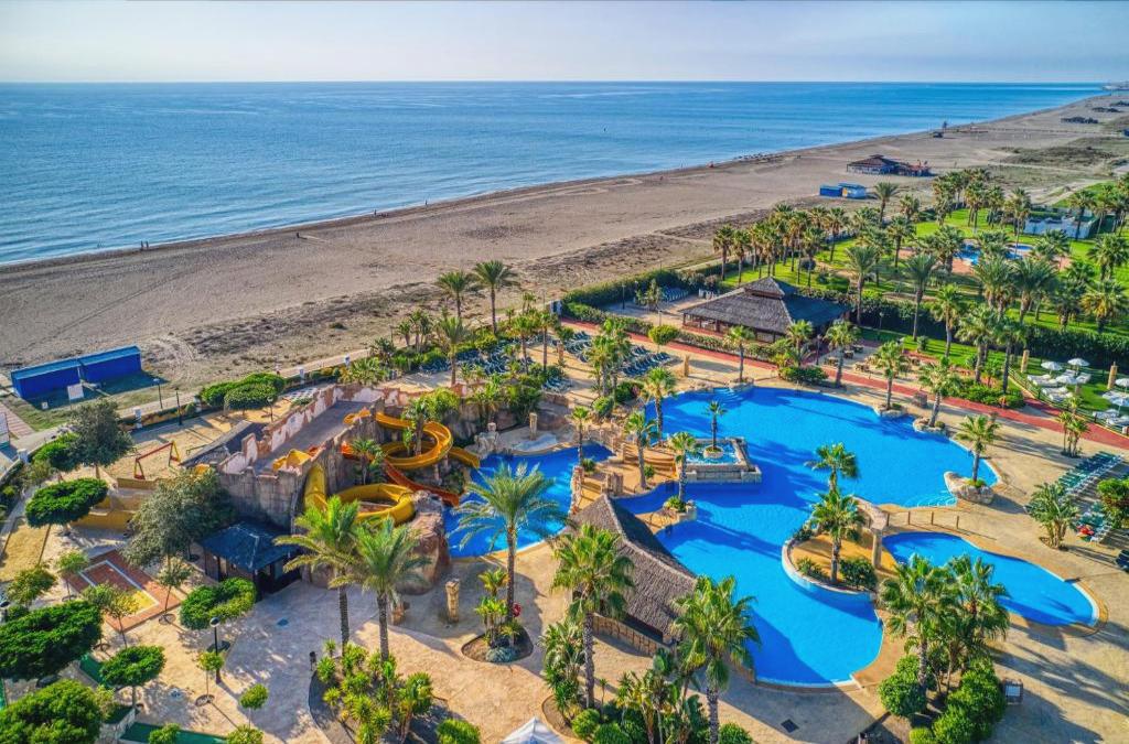 4* hotel with Water Slides by the beach in Vera