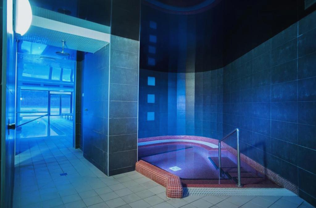 ¡Tu momento de desconexión! Balneario Alhama de Aragón con piscina termal incluida - Hotel Balneario Alhama de Aragón