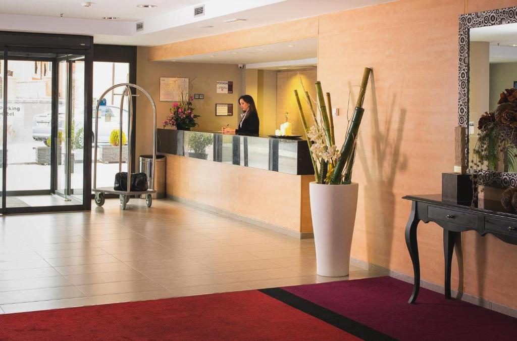 ¡Tu momento de desconexión! Balneario Alhama de Aragón con piscina termal incluida - Hotel Balneario Alhama de Aragón