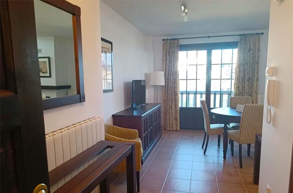Jaca a tus pies: desconecta en pleno Pirineo aragonés - Apartamentos Jaca Mirador de Badaguas 3000