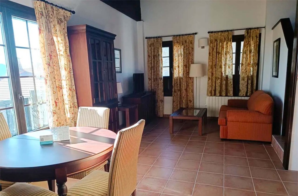 Jaca a tus pies: desconecta en pleno Pirineo aragonés - Apartamentos Jaca Mirador de Badaguas 3000