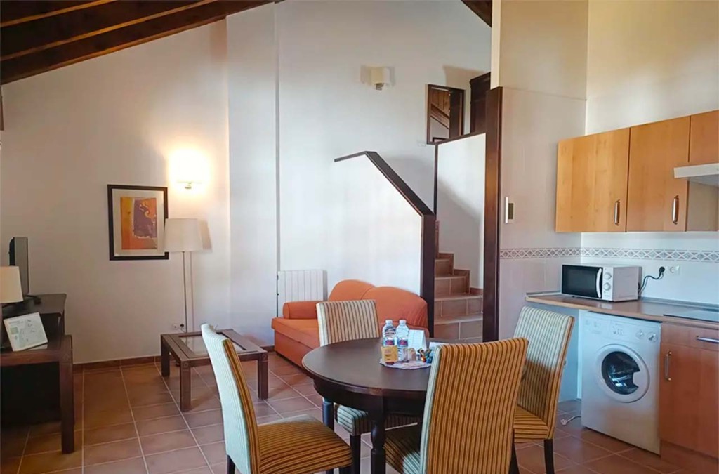 Jaca a tus pies: desconecta en pleno Pirineo aragonés - Apartamentos Jaca Mirador de Badaguas 3000