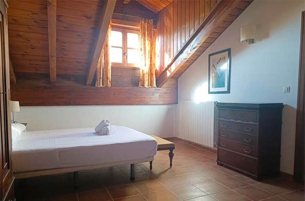 Jaca a tus pies: desconecta en pleno Pirineo aragonés - Apartamentos Jaca Mirador de Badaguas 3000