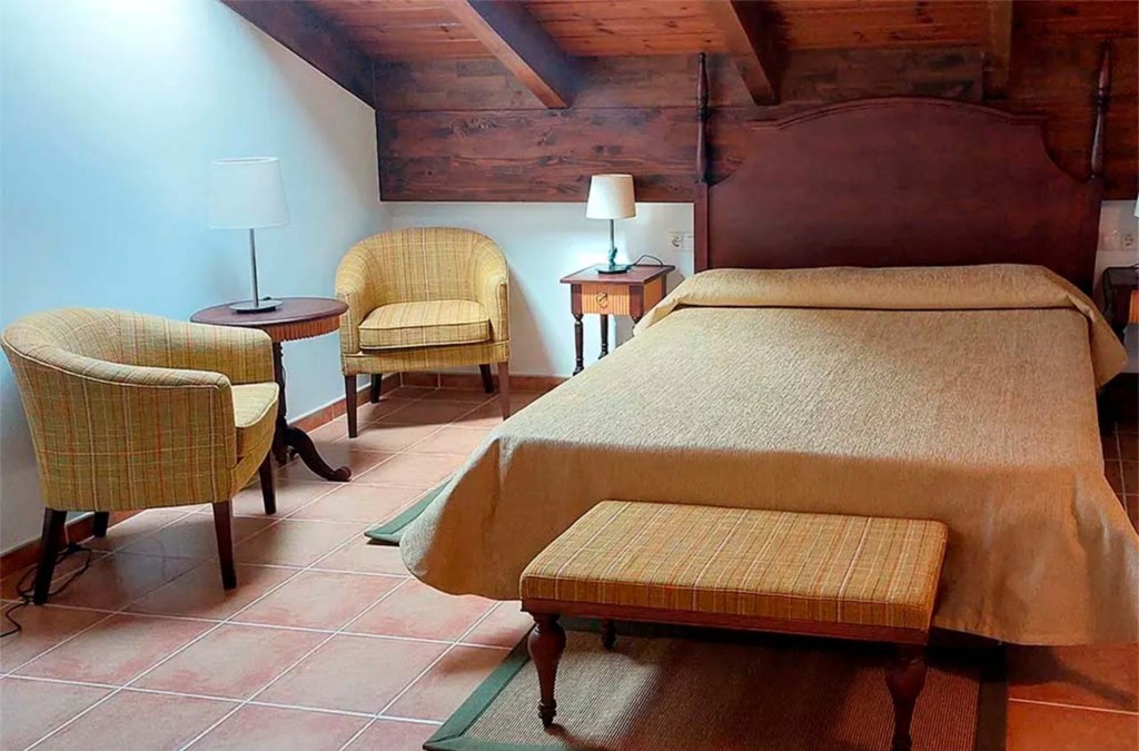 Jaca a tus pies: desconecta en pleno Pirineo aragonés - Apartamentos Jaca Mirador de Badaguas 3000