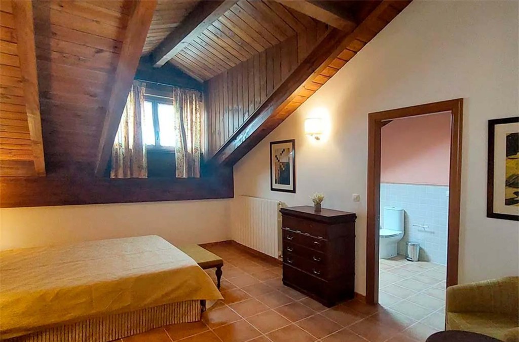 Jaca a tus pies: desconecta en pleno Pirineo aragonés - Apartamentos Jaca Mirador de Badaguas 3000