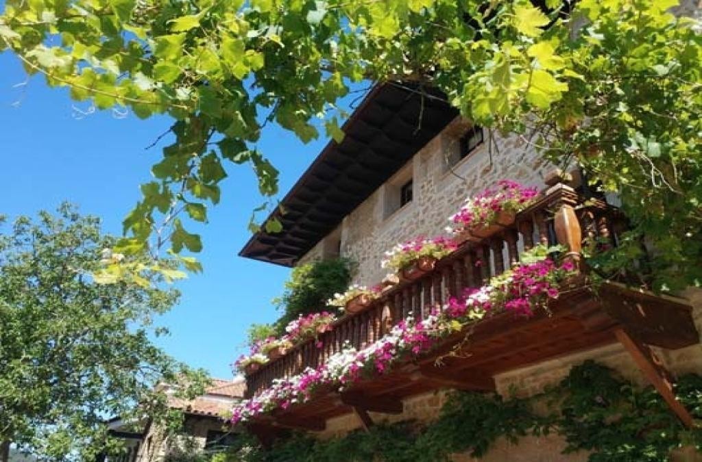 Cantabria con entrada al Parque de Cabárceno - Hostería El Pomar