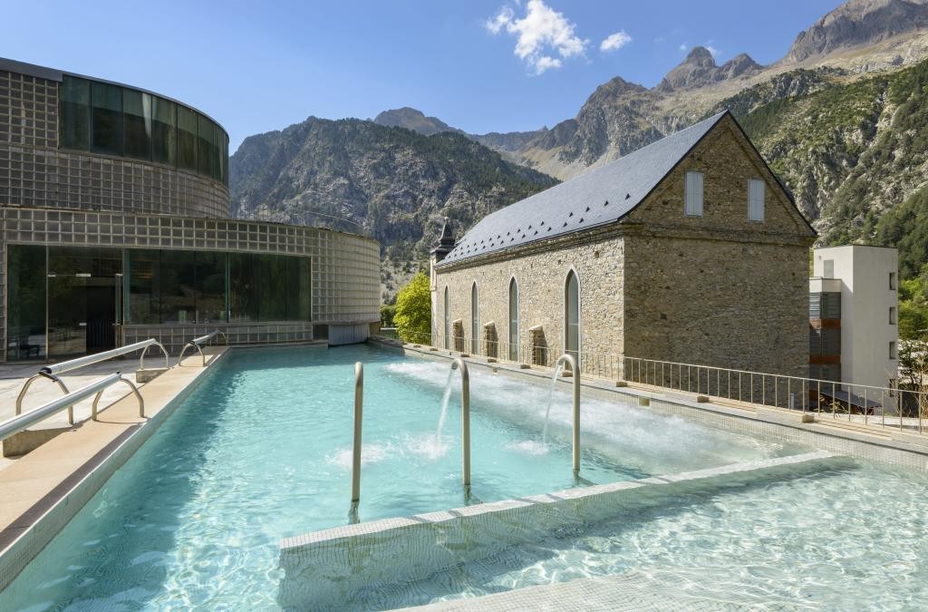 Escapada al resort Balneario de Panticosa 4* con circuito termal