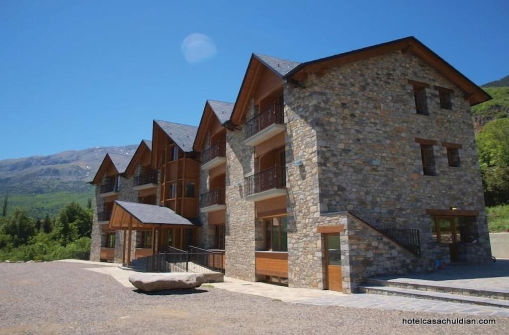¡Hotel 3* con encanto en el valle de Benasque! - Hotel Casa Chuldian