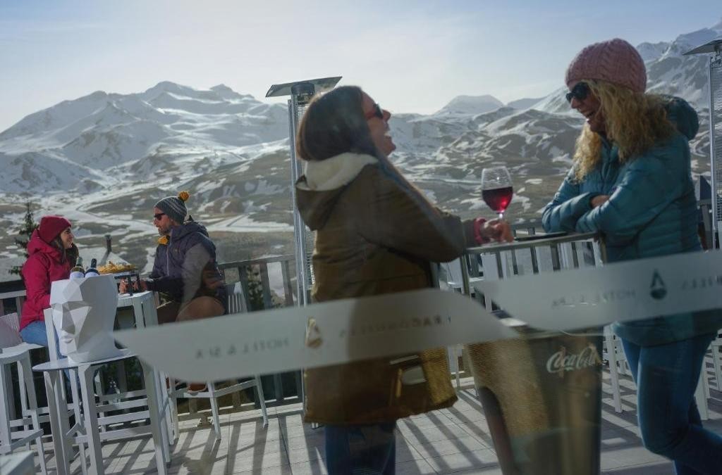 Disfruta del descanso que mereces en un hotel 4* en el Pirineo Aragonés - SNÖ Aragón Hills