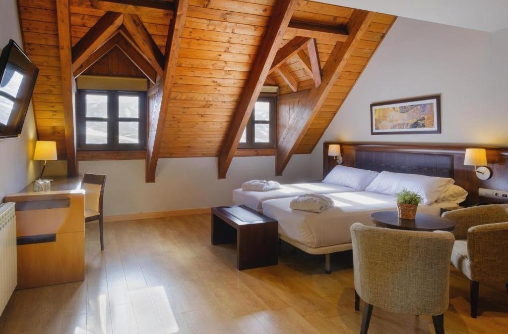 Disfruta del descanso que mereces en un hotel 4* en el Pirineo Aragonés - SNÖ Aragón Hills