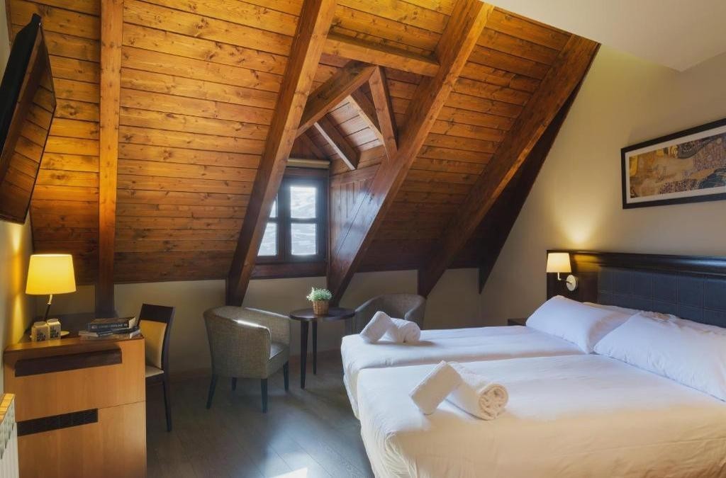 Disfruta del descanso que mereces en un hotel 4* en el Pirineo Aragonés - SNÖ Aragón Hills