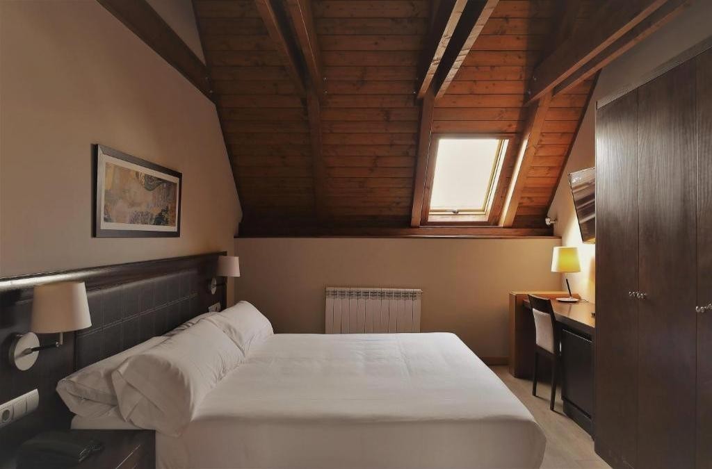 Disfruta del descanso que mereces en un hotel 4* en el Pirineo Aragonés - SNÖ Aragón Hills