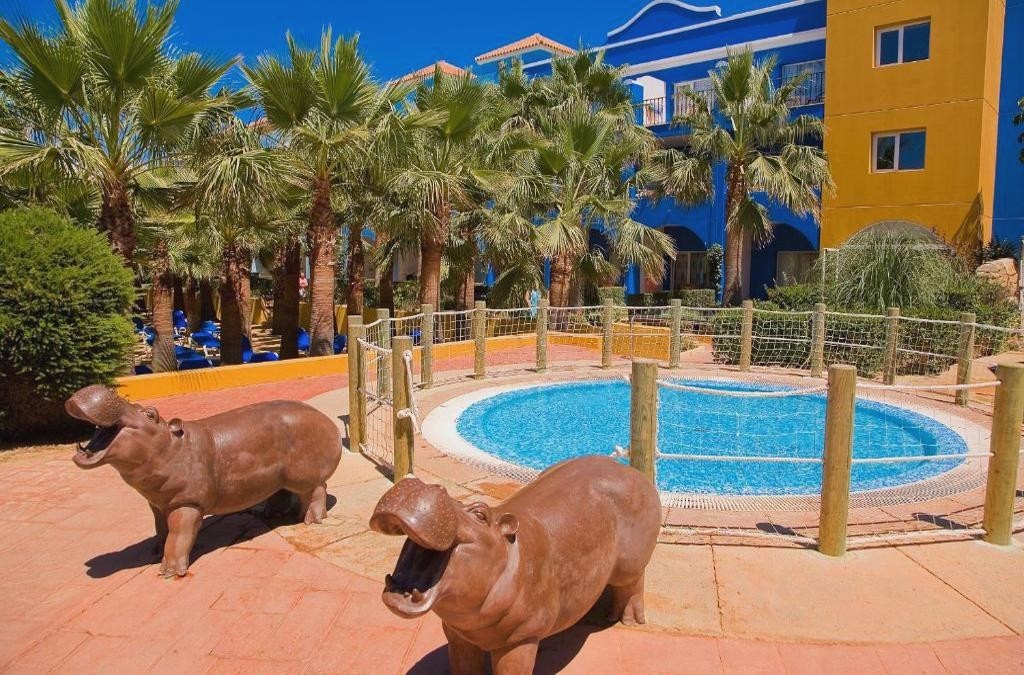 Andalusian sun & sea: relax with your family on the Cadiz Coast