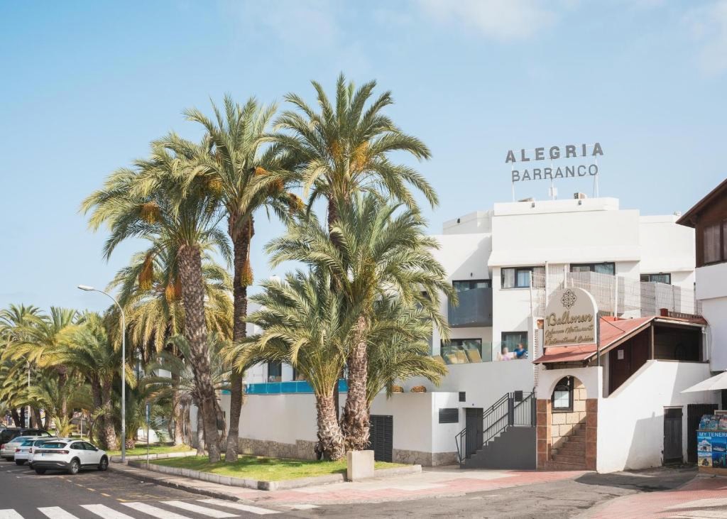 Disfruta de Playa de las Americas (Tenerife,Canarias)