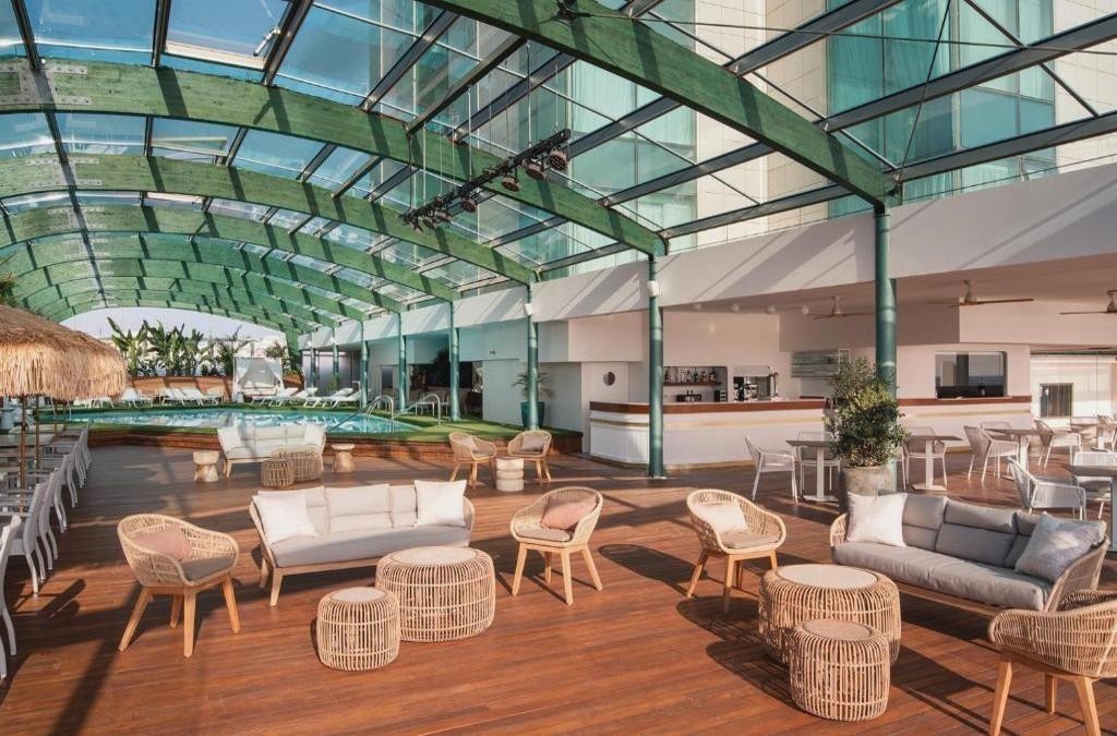 Disfruta de Lanzarote alojado hotel 5* con desayunos ¡incluye vuelos!