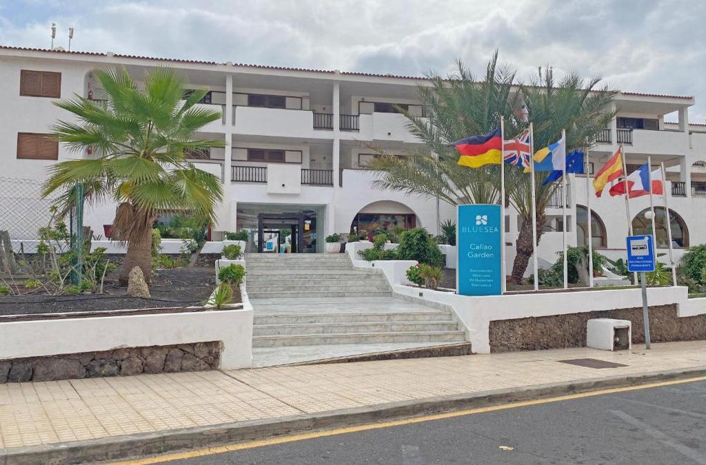 All-Inclusive sun break in Tenerife South
