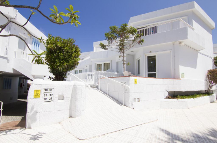 Vacances ensoleillées en famille à Los Cristianos, Tenerife