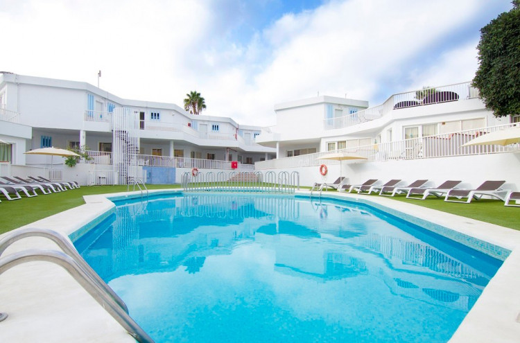 Vacances ensoleillées en famille à Los Cristianos, Tenerife