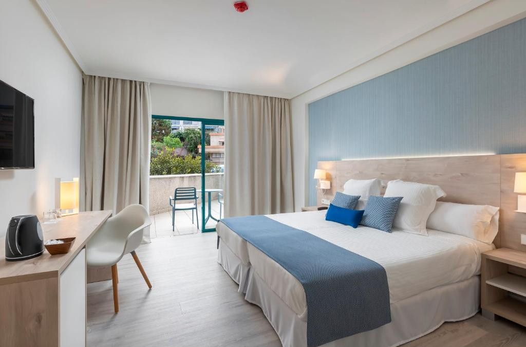 Hotel 4* de Tenerife a 300 metros de la playa ¡1er niño al 50% de descuento!