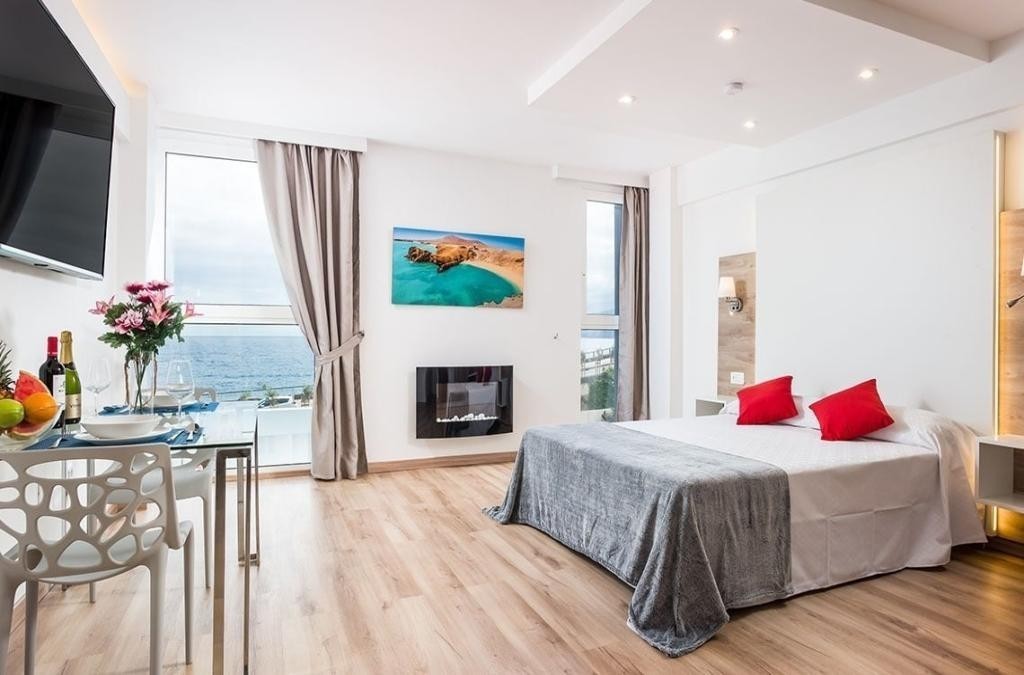 Discover Tenerife: sun, sea and volcano views from Puerto de la Cruz