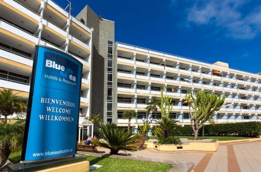 Geneiße Teneriffas endlosen Sommer!