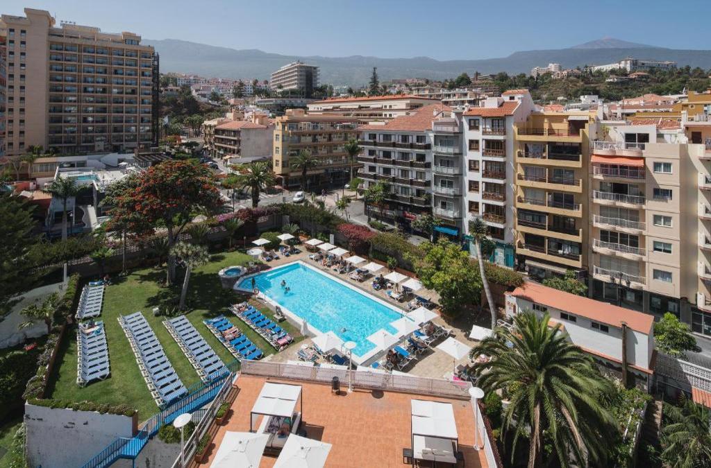 ¡Tenerife con vuelos en Pensión Completa!