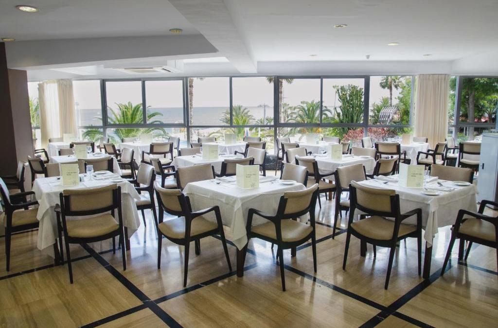 ¡Tenerife con vuelos en Pensión Completa! - Hotel Catalonia Las Vegas - Adults Only