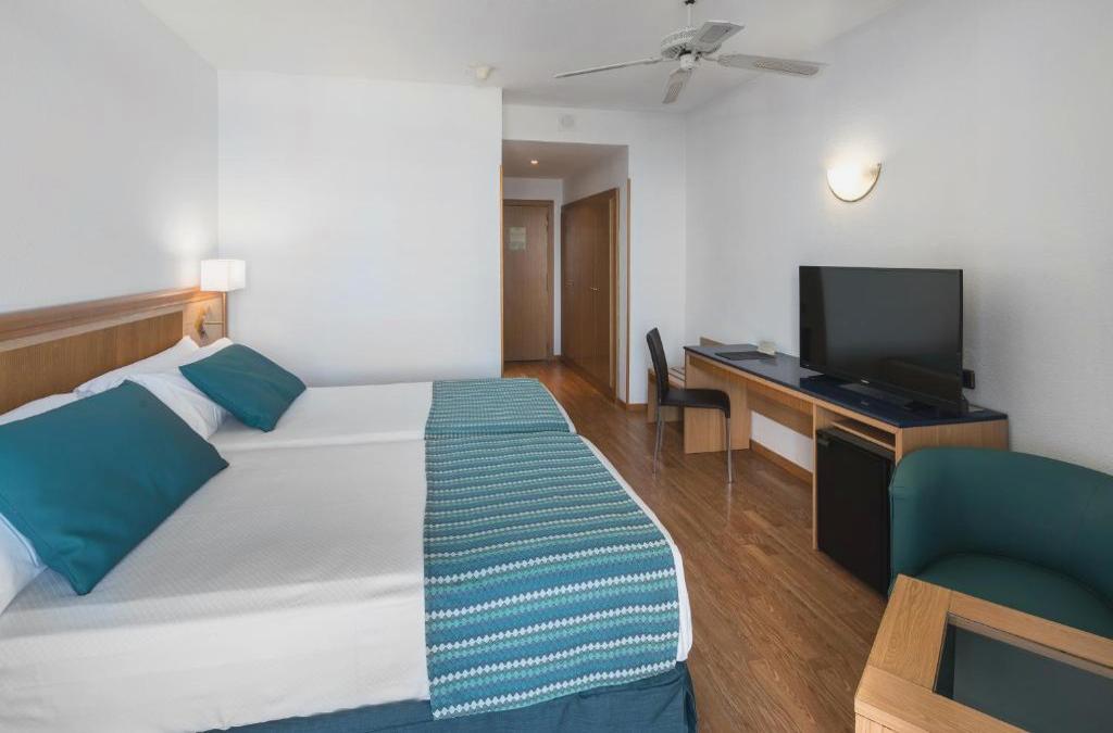 ¡Tenerife con vuelos en Pensión Completa! - Hotel Catalonia Las Vegas - Adults Only