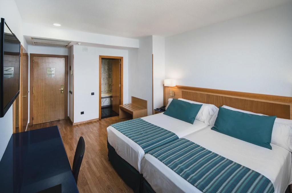¡Tenerife con vuelos en Pensión Completa! - Hotel Catalonia Las Vegas - Adults Only