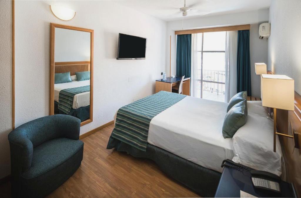 ¡Tenerife con vuelos en Pensión Completa! - Hotel Catalonia Las Vegas - Adults Only