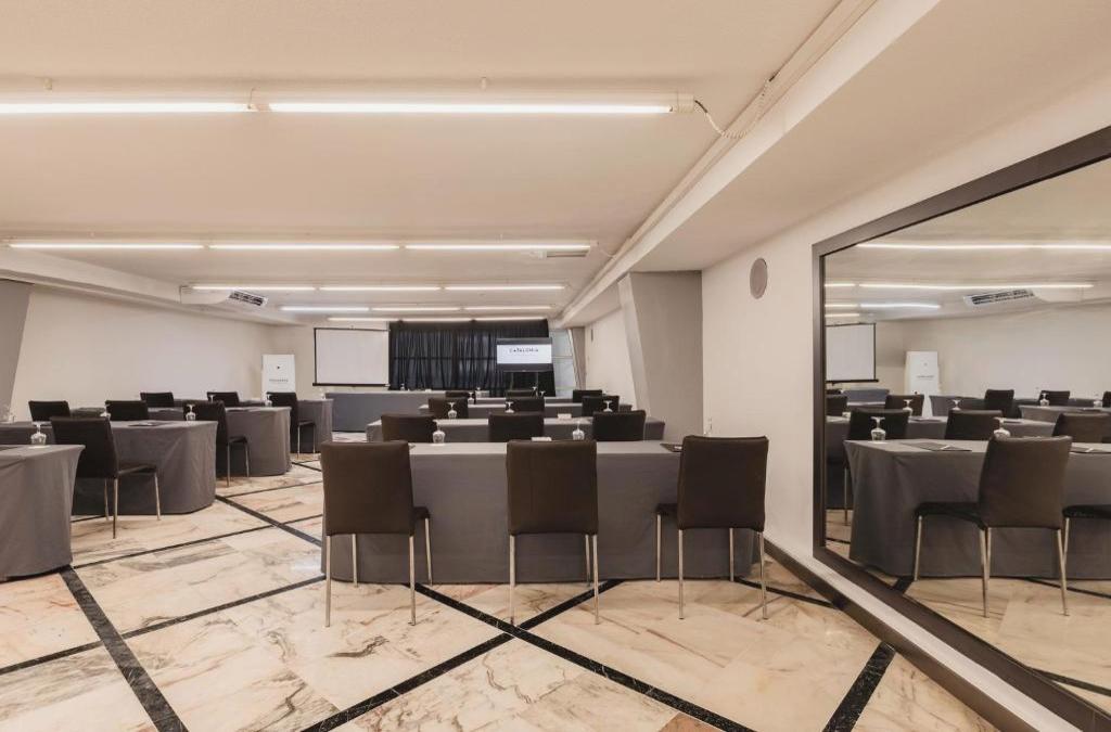¡Tenerife con vuelos en Pensión Completa! - Hotel Catalonia Las Vegas - Adults Only